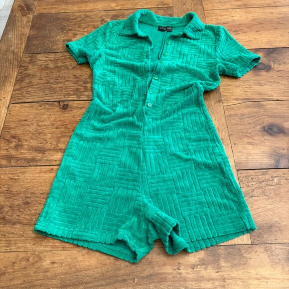 WHITE FOX walk my way Kelley Green In Color TERRY BUTTON FRONT ROMPER - Picture 1 of 7